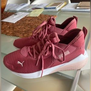 Puma soft foam sneakers pink 8.5